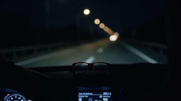Vous hésitez sur les lunettes de conduite de nuit ?